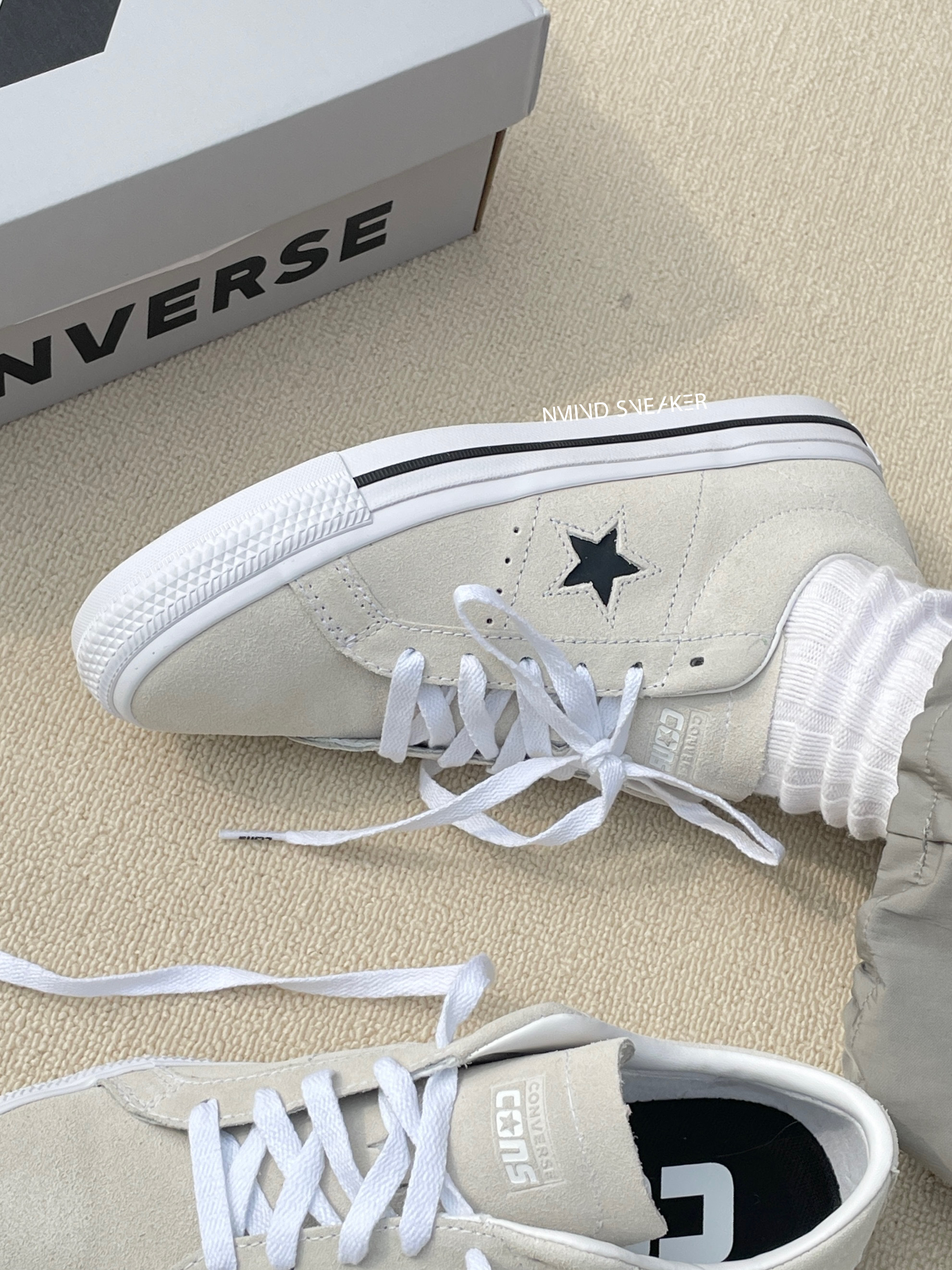 Converse One Star Pro Ox 低筒米杏