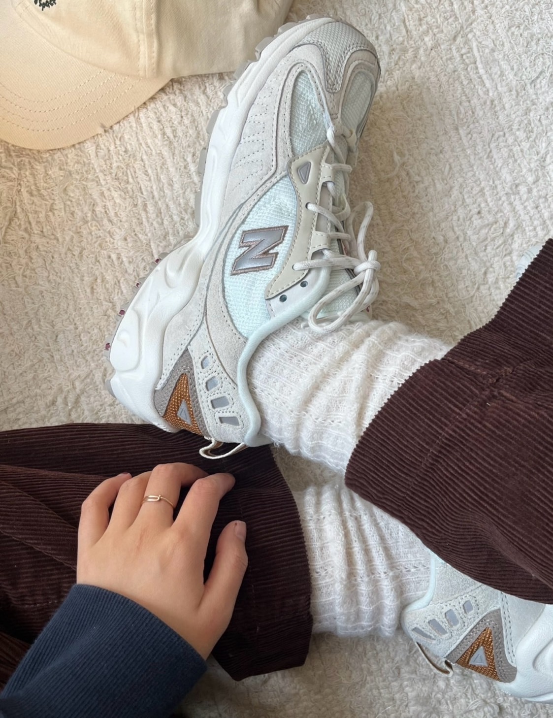 New Balance 703 復古奶油焦糖