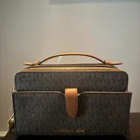 [S] MICHAEL KORS 35F2GTTC2B JET SET ITEM MD DOUBLE ZIP PHONE CROSSBODY,BROWN, 196163429335 (SMK901)