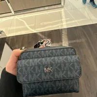 [S] MICHAEL KORS 36S3LGFM6B GIFTING MICRO CAMERA BAG W LANYARD,ADML/PL BLUE, 196163790404 (SMK905)