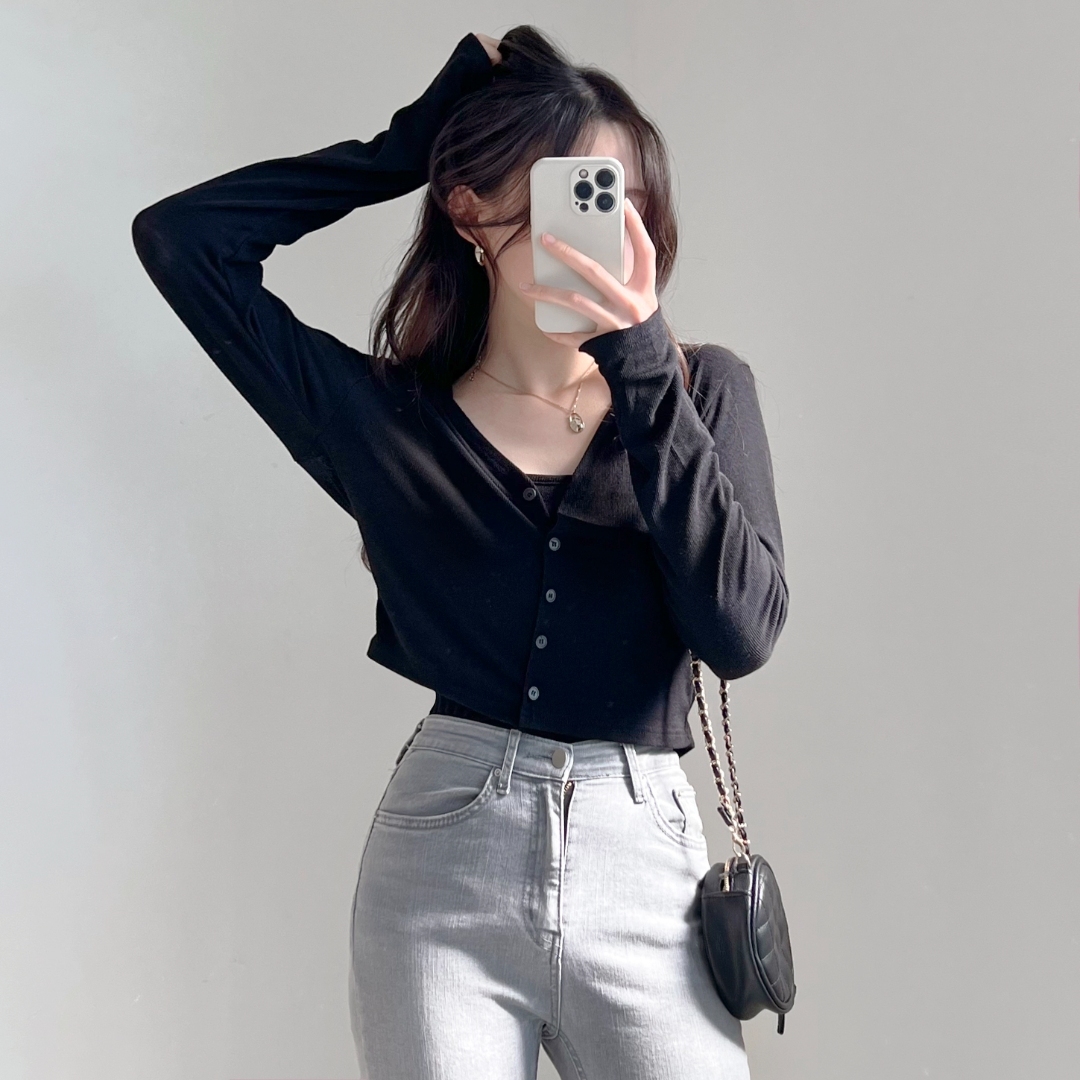 春季預訂｜V領基本鈕扣長袖上衣連吊帶背心SET