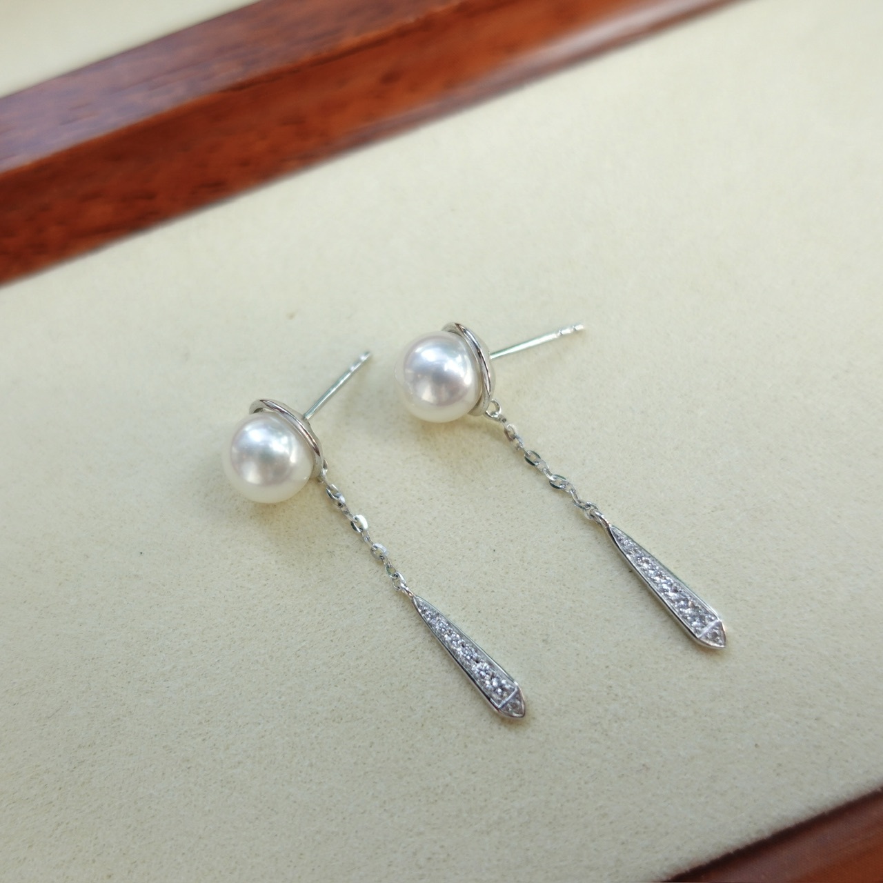 18K金日本AKOYA珍珠鑽石耳釘