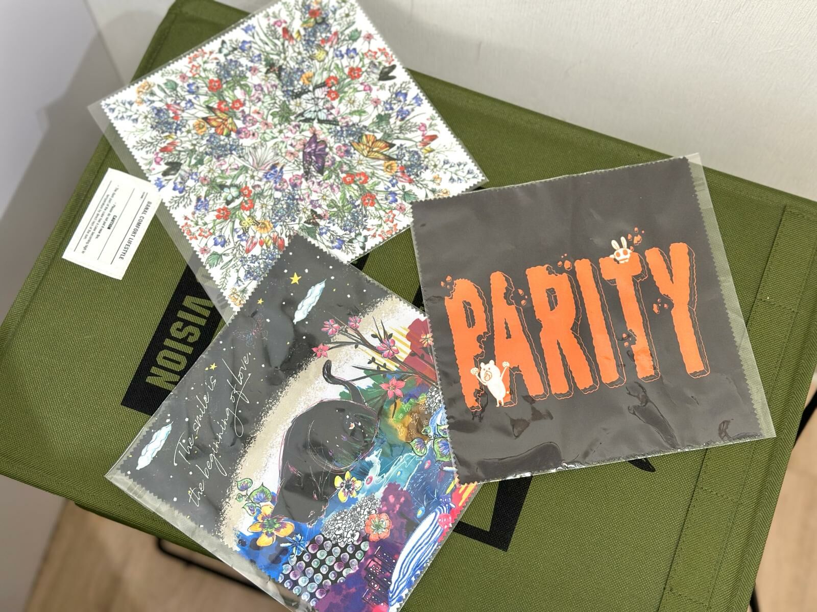 Scolar 圖案花眼鏡布