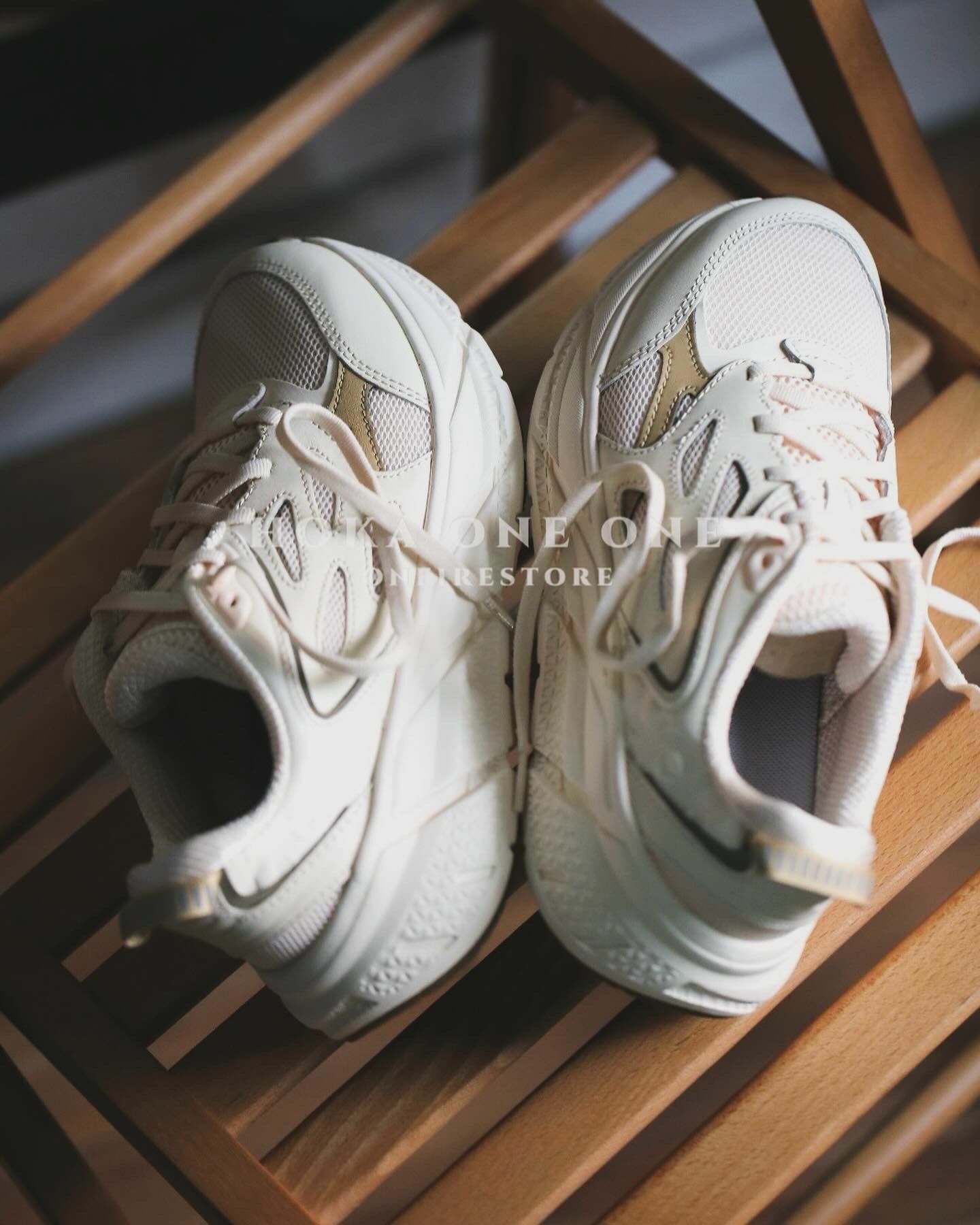 {現貨} HOKA ONE ONE Clifton L Athletics “Vanilla” 1160050-VLW