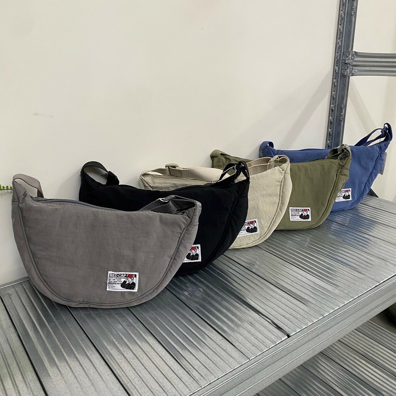 Red Cap Girl 日系馬鞍包 側背包 單肩包 24715