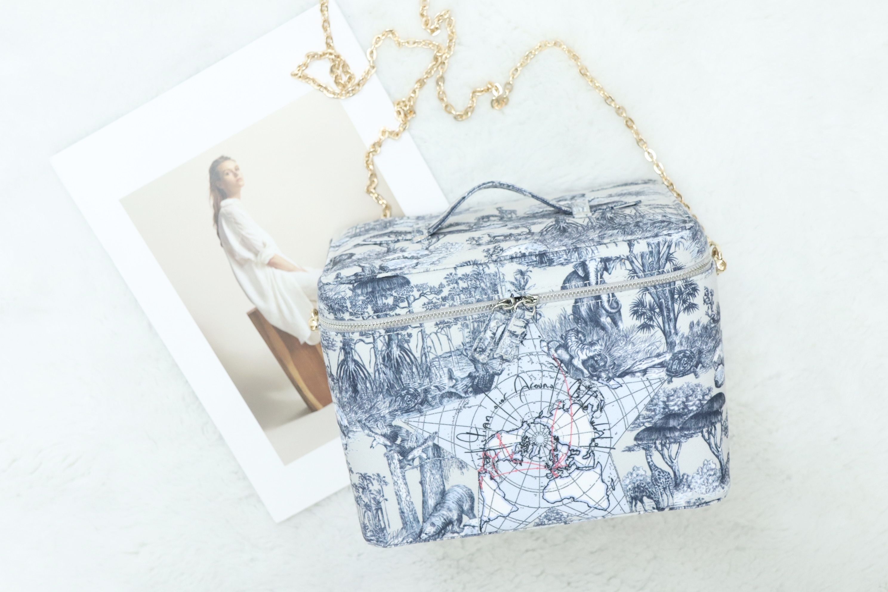 全新 Dior pouch 內有鏡💙