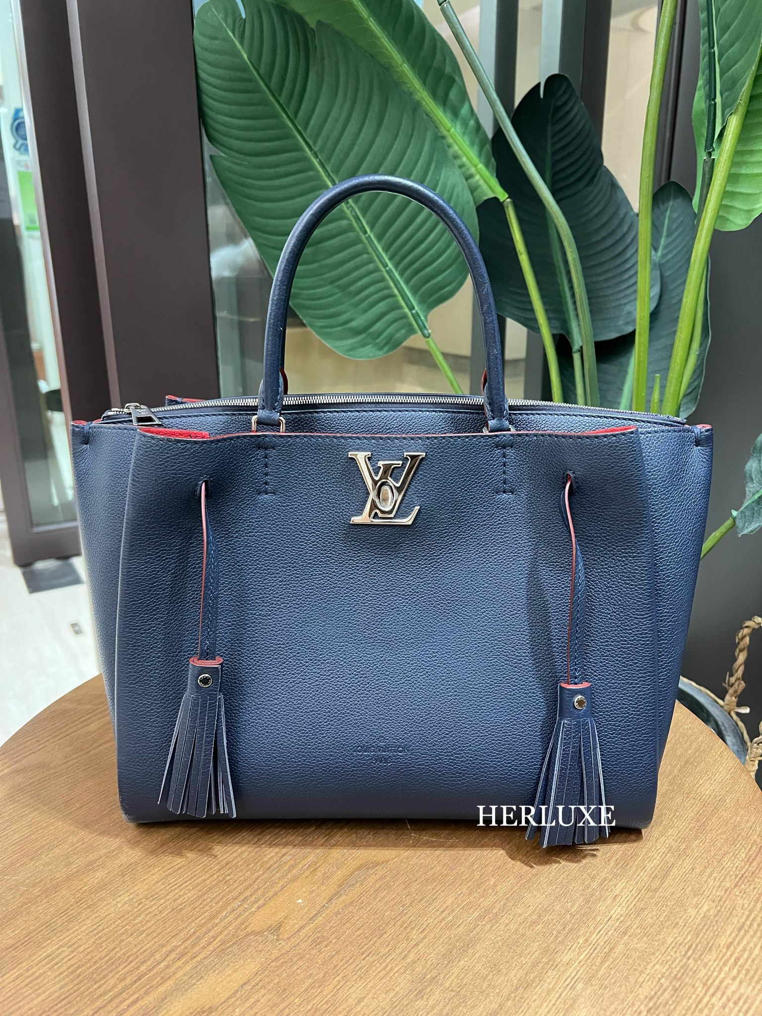 LV LOCKMETO流蘇手提包 （二手 95% new ）