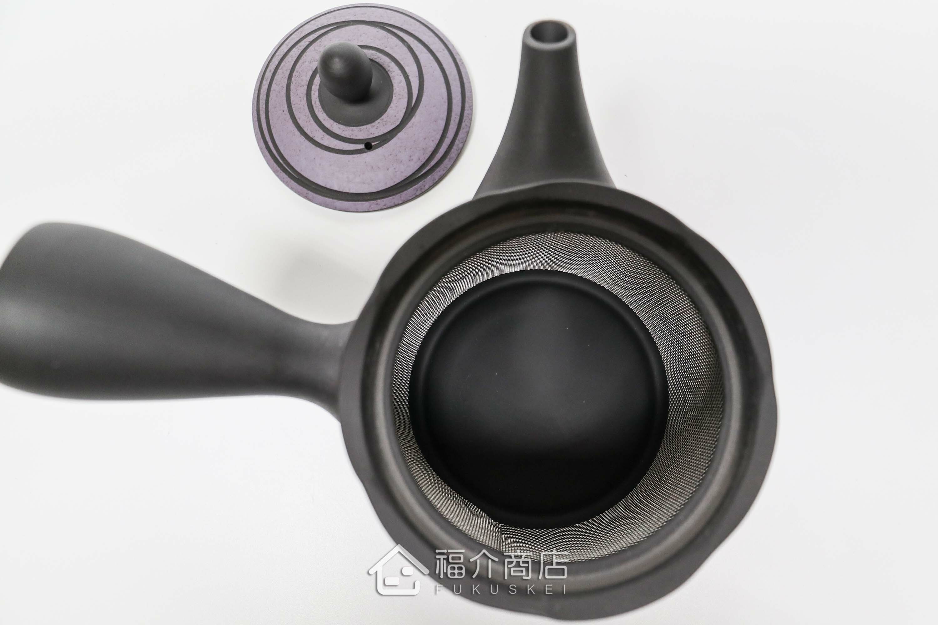 泡茶用的日本陶瓷茶壺