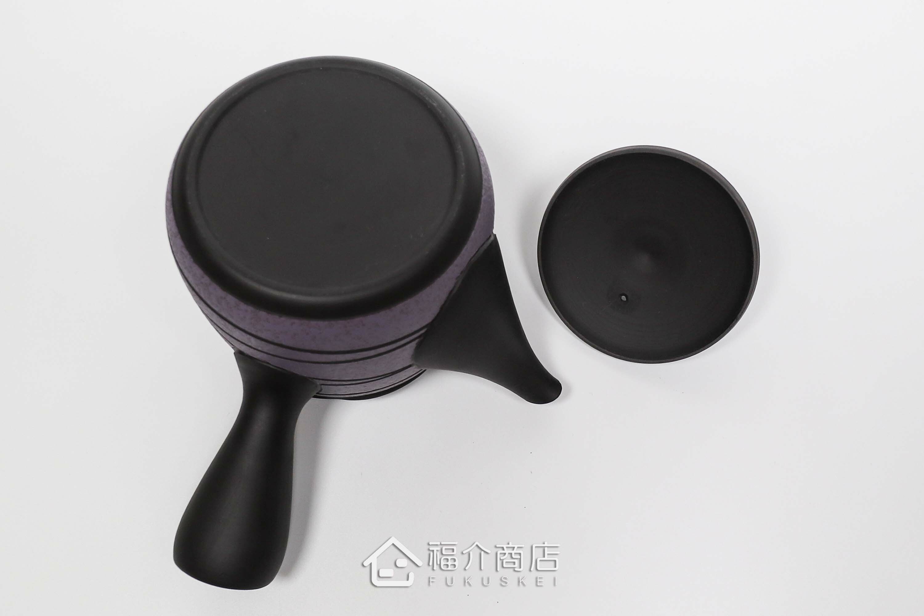 泡茶用的日本陶瓷茶壺