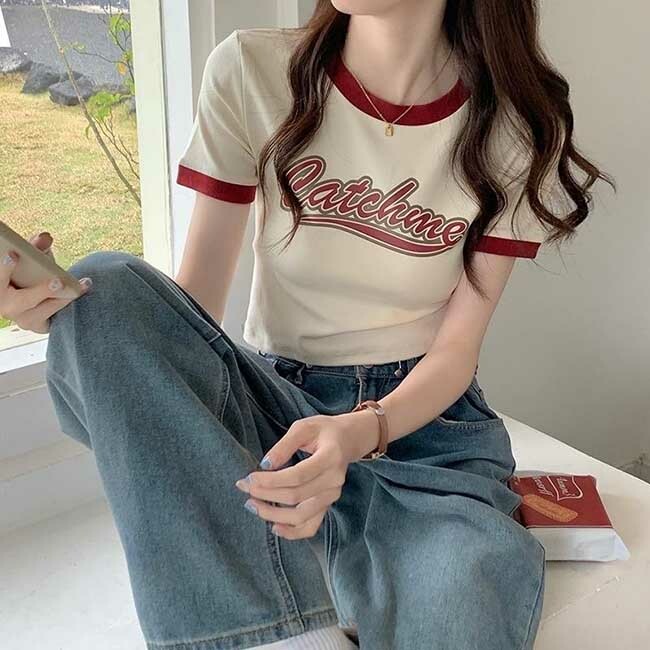 美式英文字體設計圖T短版領口袖口配色