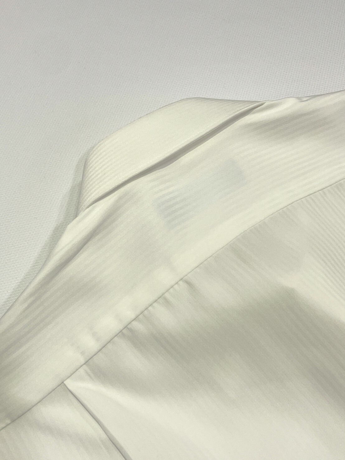 白色直條紋大尺碼長袖襯衫9