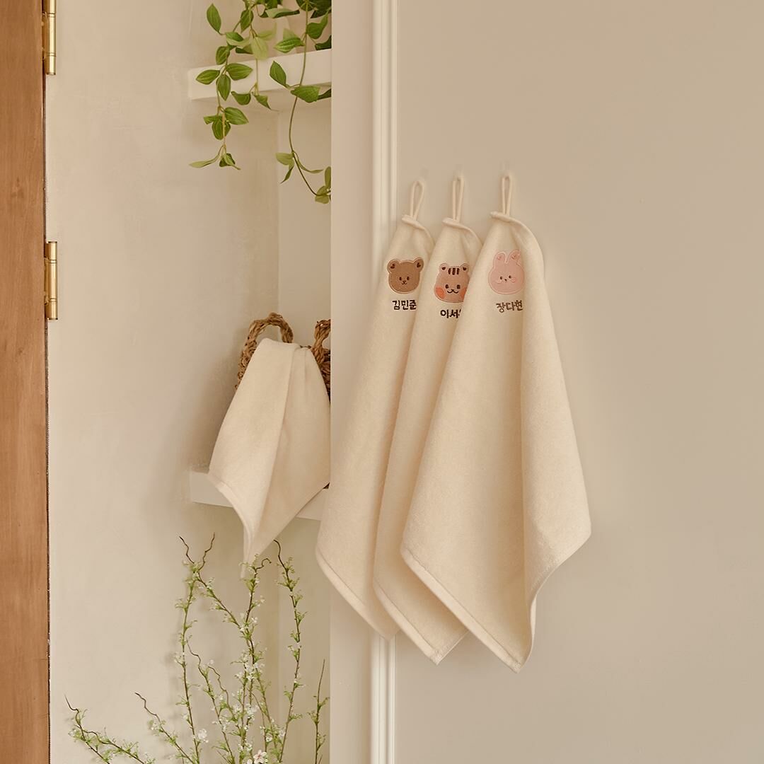 DTD果凍刺繡人物寶寶入園用品-姓名訂製有機棉掛鉤毛巾(此批僅開放熊仔/松鼠/兔兔)