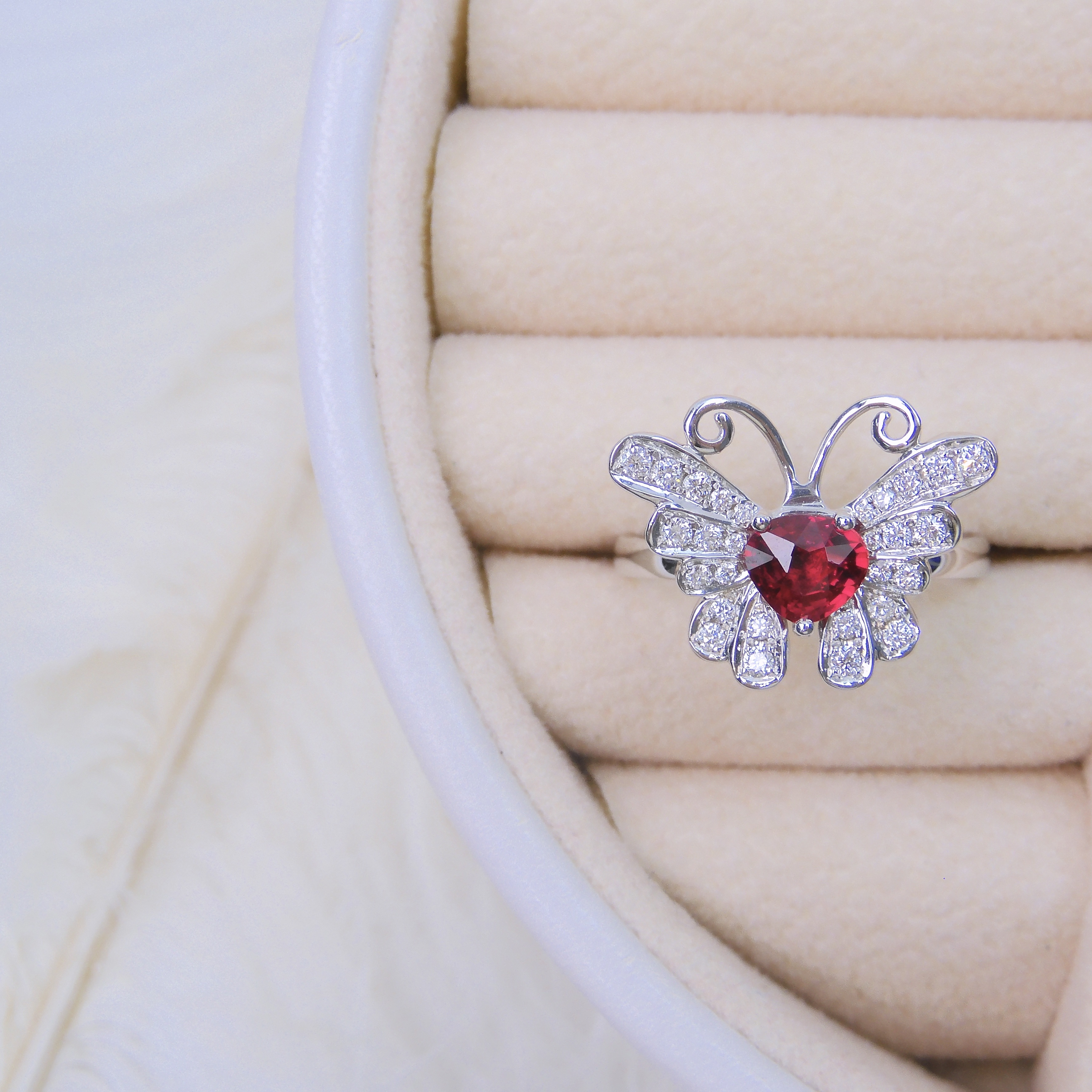 18K金 0.72ct 紅寶石戒指 (配國際證書)