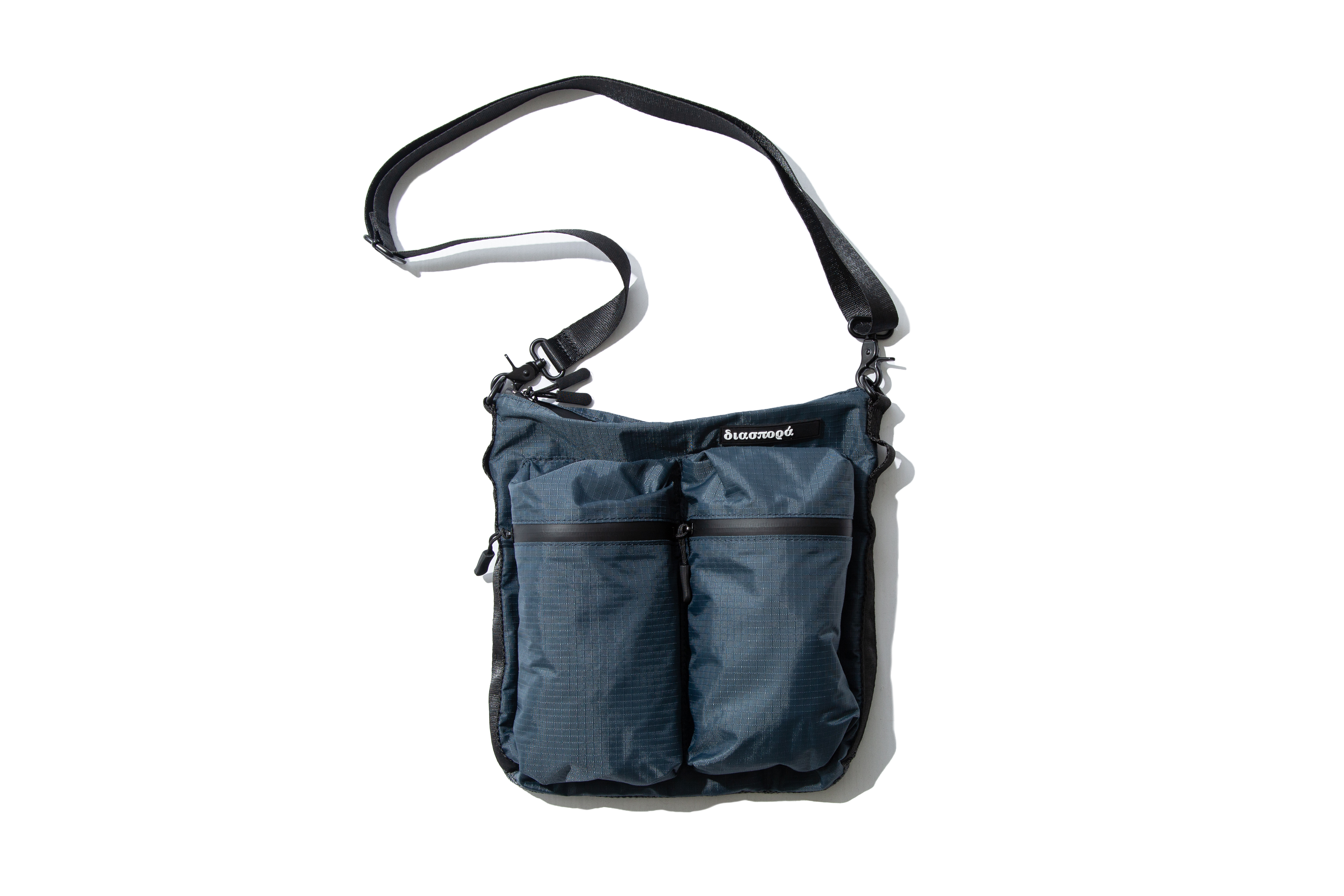 DIASPORA SKATEBOARDS "OUTDOOR PRODUCTS San Antonio Sling Bag" (Gunmetal)