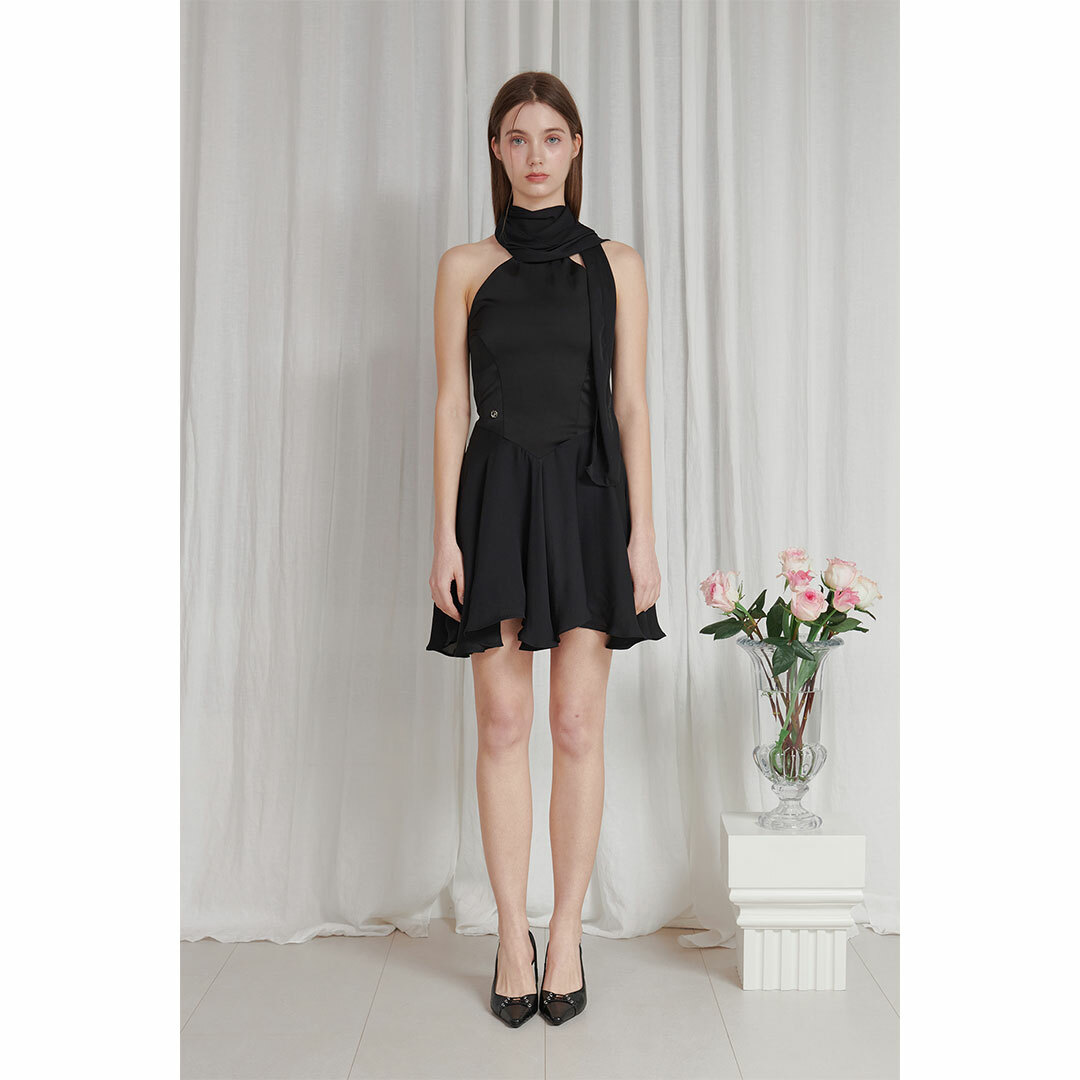 PAIN OR PLEASURE】【Online Exclusive】LYNN HALTER DRESS b