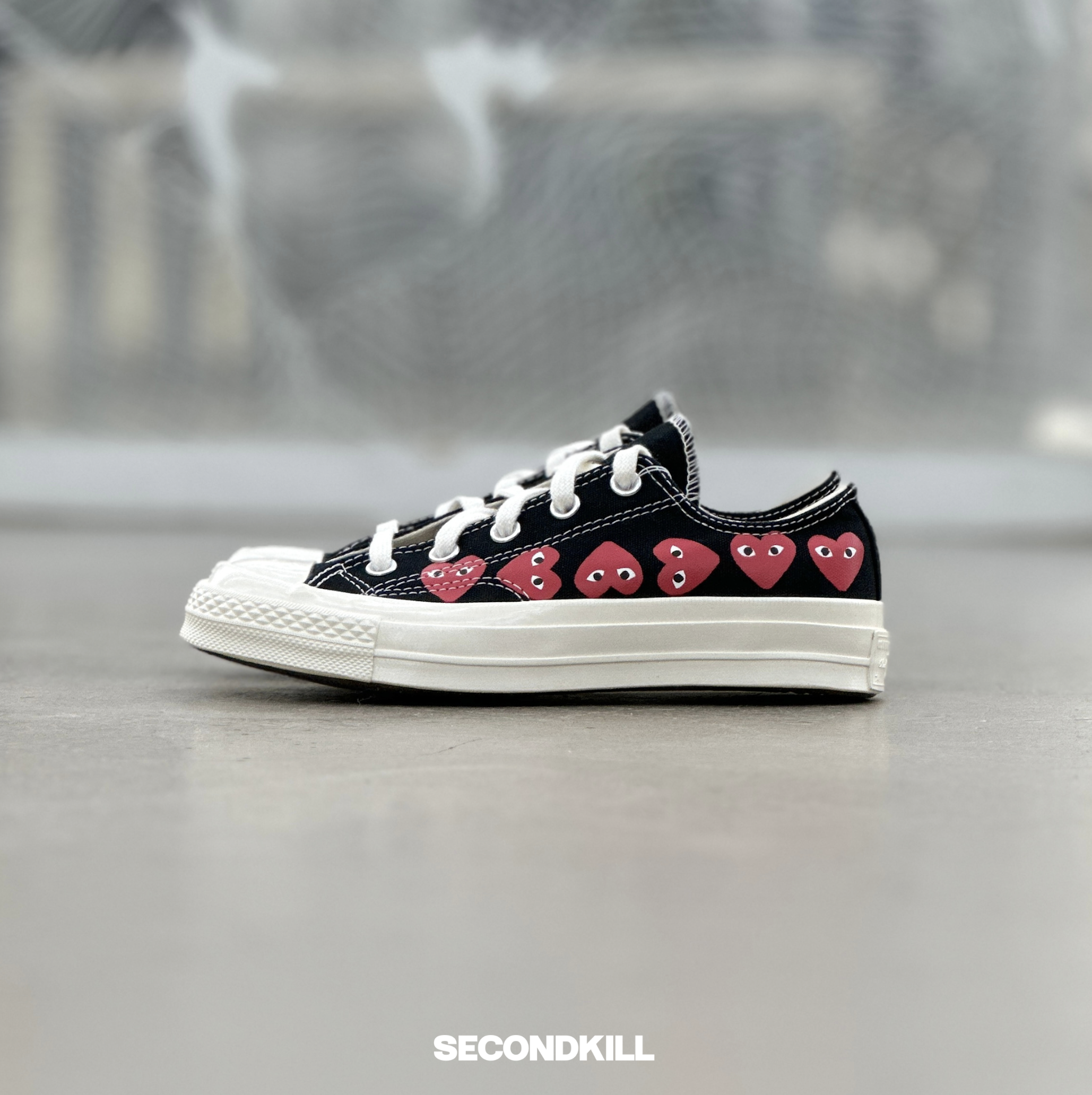 Coverse CDG Multi-Heart Low Black White