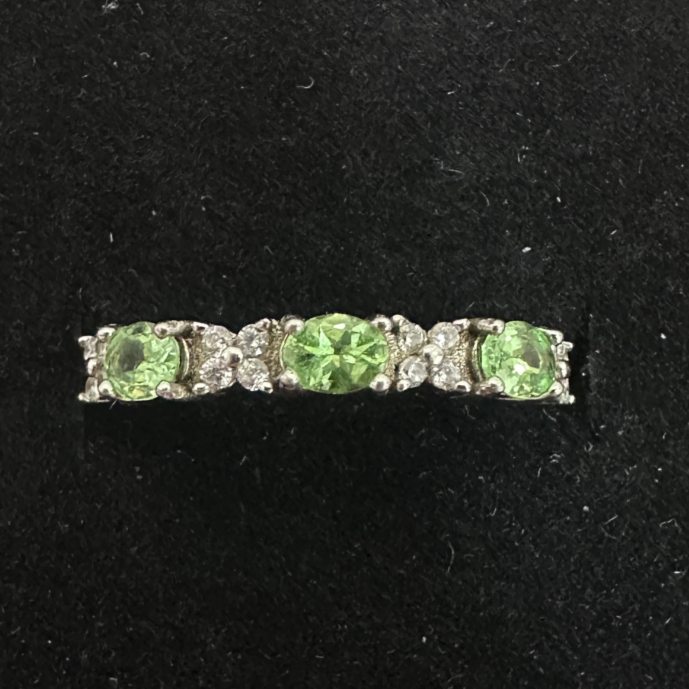 T232綠色沙弗萊戒指