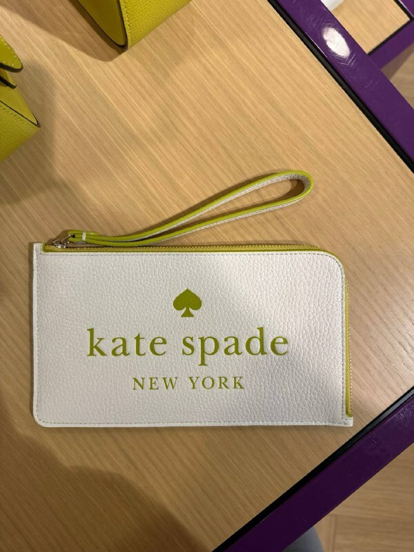 [S] KATE SPADE KF474 LUCY EMBOSSED LOGO MEDIUM LZIP WRISTLET,MERINGUE M, 196021443282 (SKS1016)