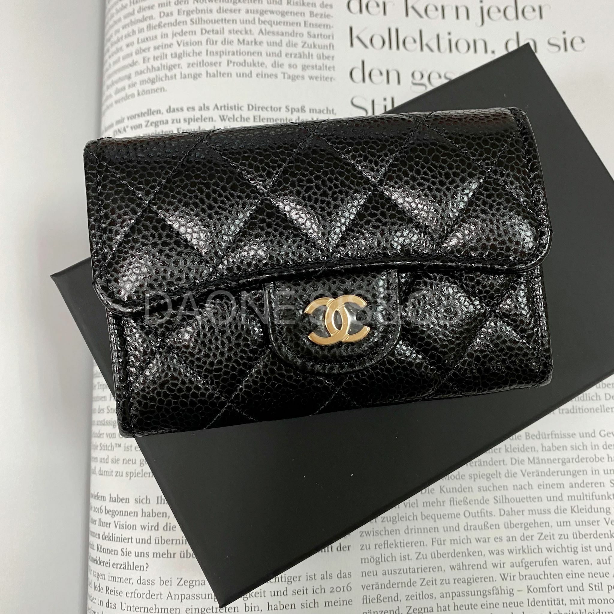 CHANEL 黑金牛經典單層卡包