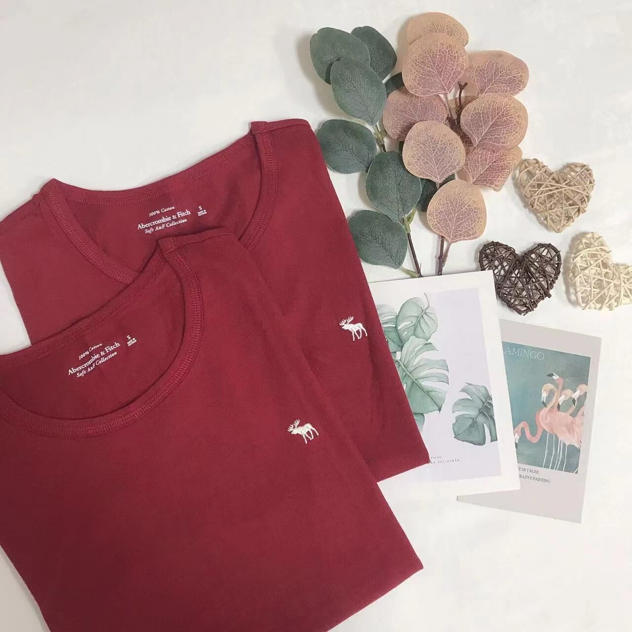 女裝款 A & F SMALL LOGO MUST HAVE TEE