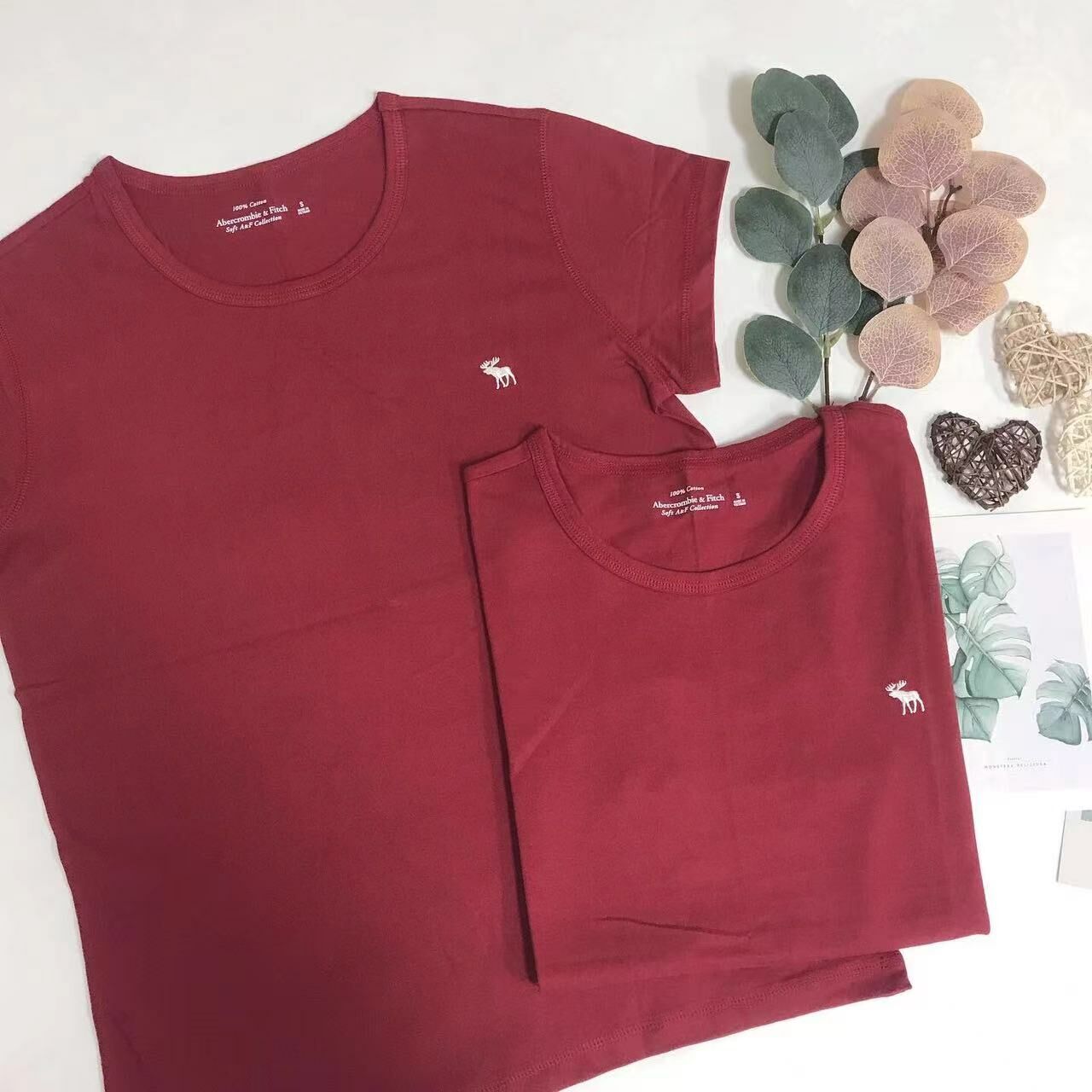 女裝款 A & F SMALL LOGO MUST HAVE TEE