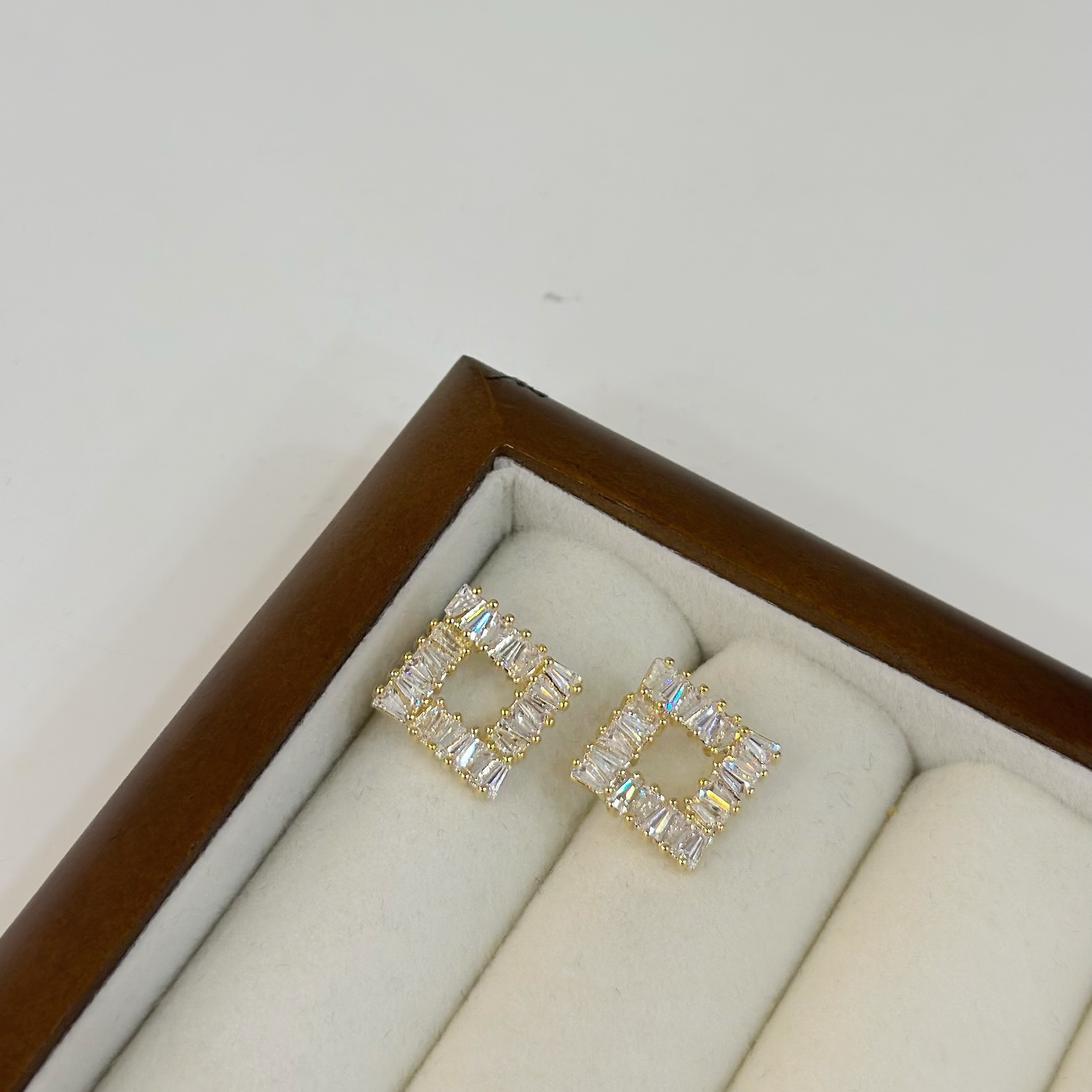 587獨佔．鋯石方塊耳貼