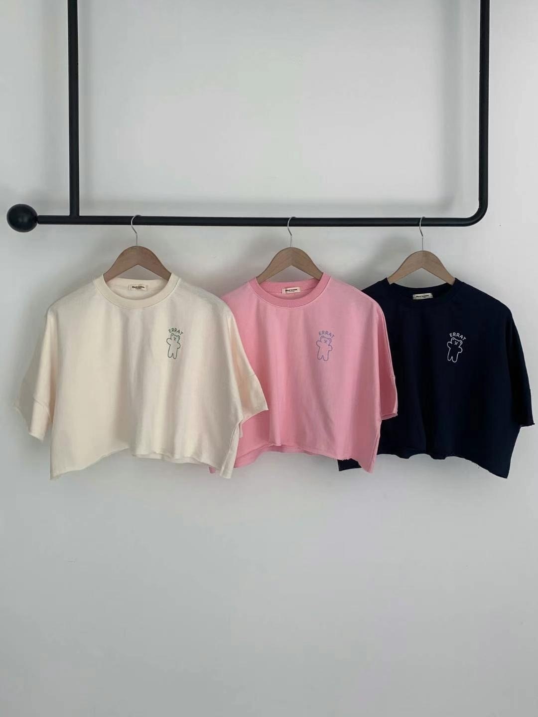 正韓 線條小熊露肚短版tee