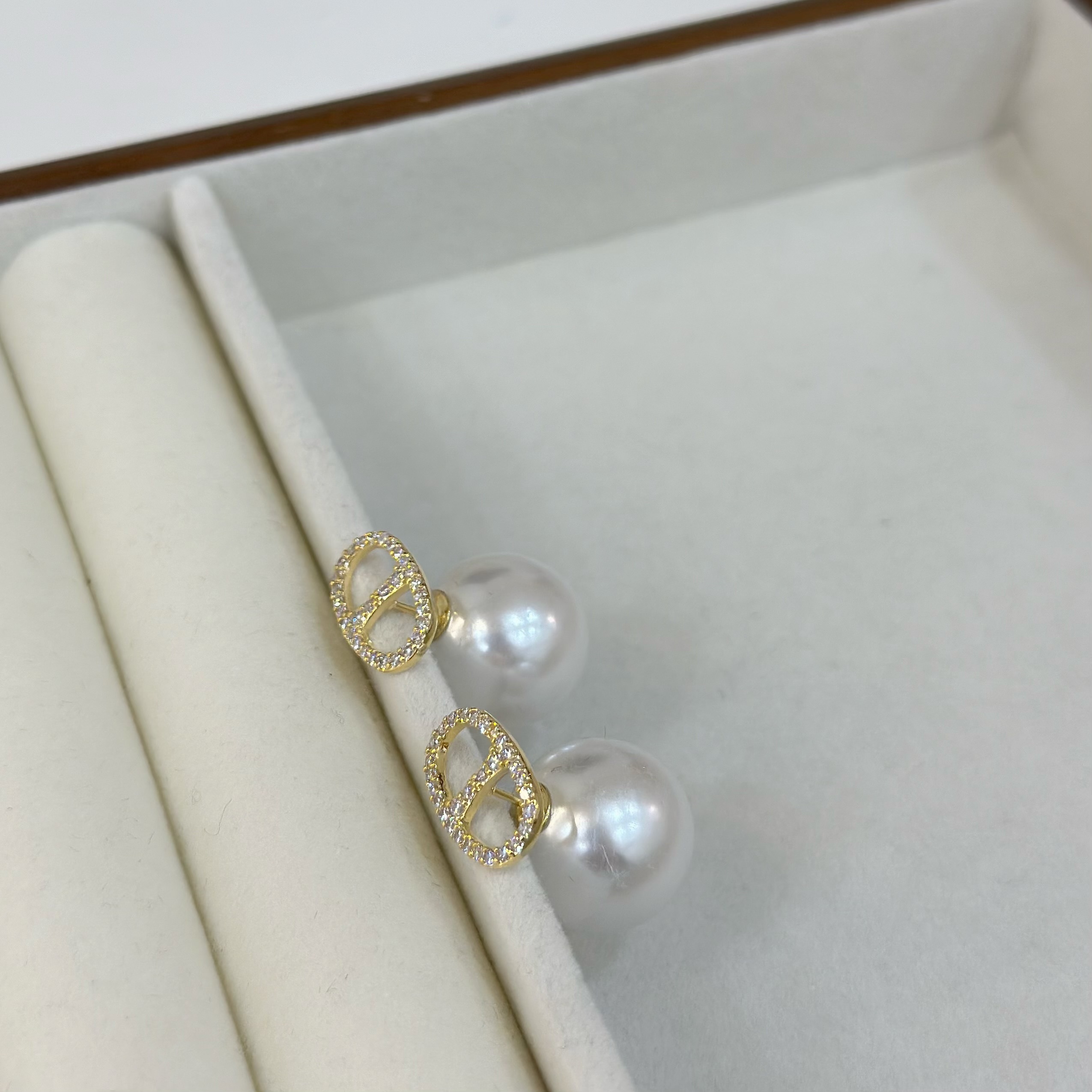 聽說．滿鑽豬鼻珍珠前後扣