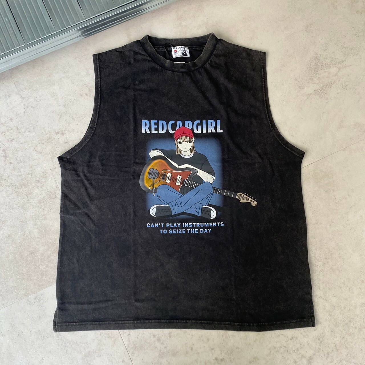 Red Cap Girl 雪花水復古加工插畫寬鬆背心 24340R