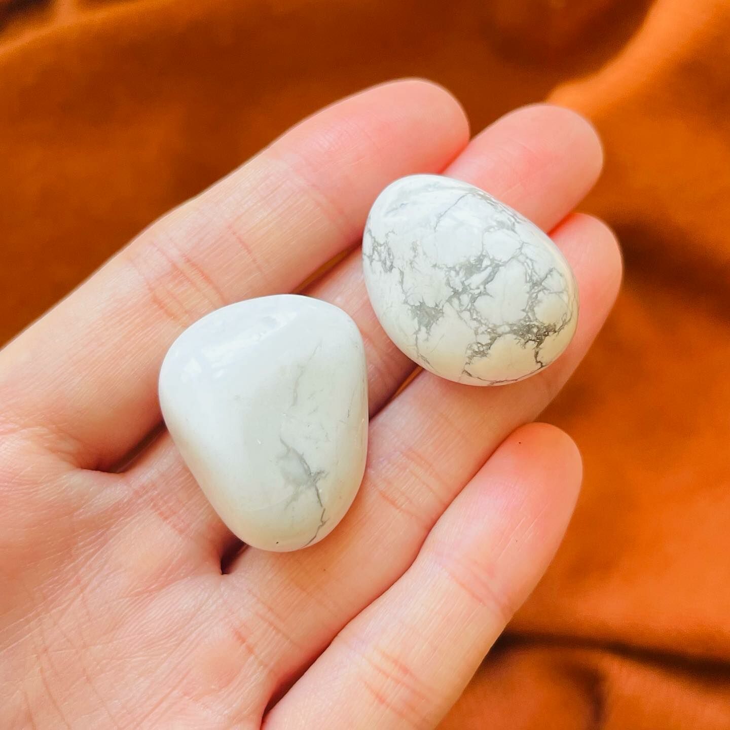 [原石] 白松石 水晶滾石