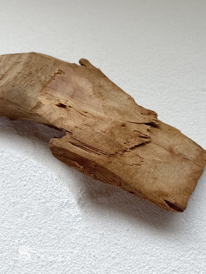 50年珍藏頂級檀香之王正印度老山檀香根部老料080-光之薩滿