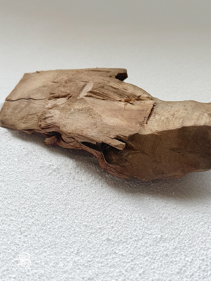 50年珍藏頂級檀香之王正印度老山檀香根部老料080-光之薩滿