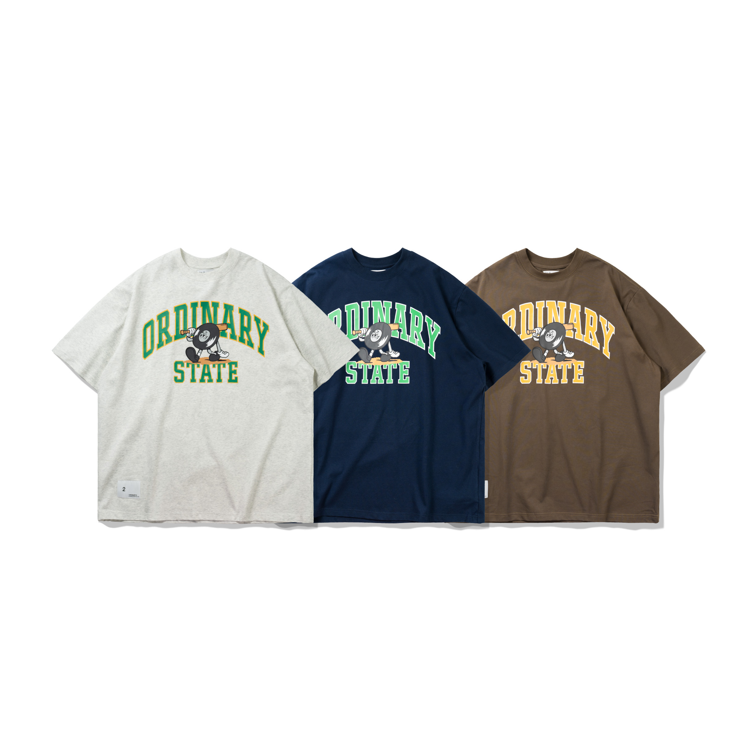 ORDINARY 美式唱片人拱型字體TEE