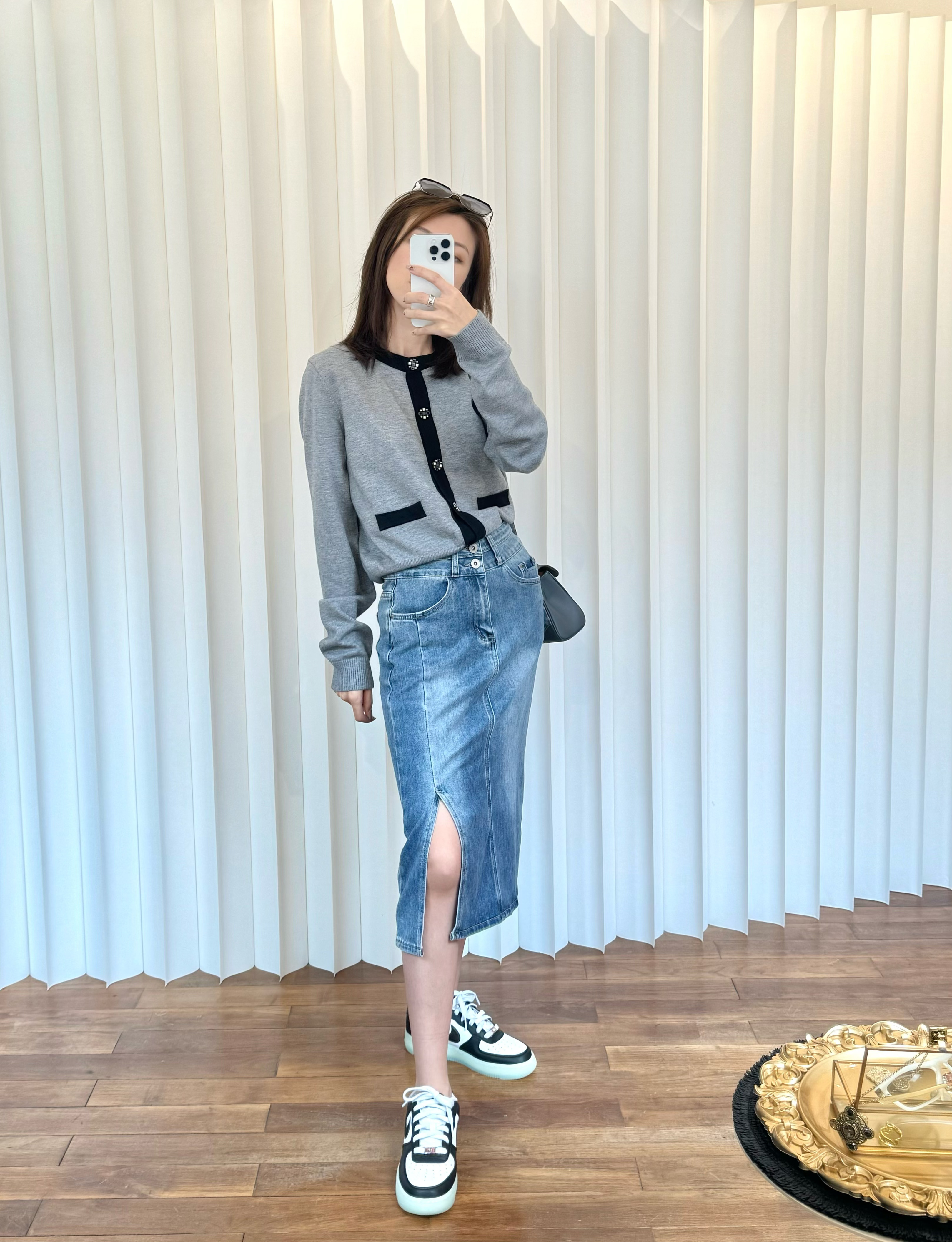 Front Slit Midi Denim Skirt_SK236L17
