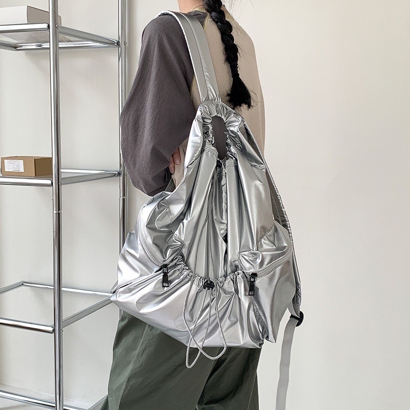 輕量尼龍金屬感抽繩後背包/二色