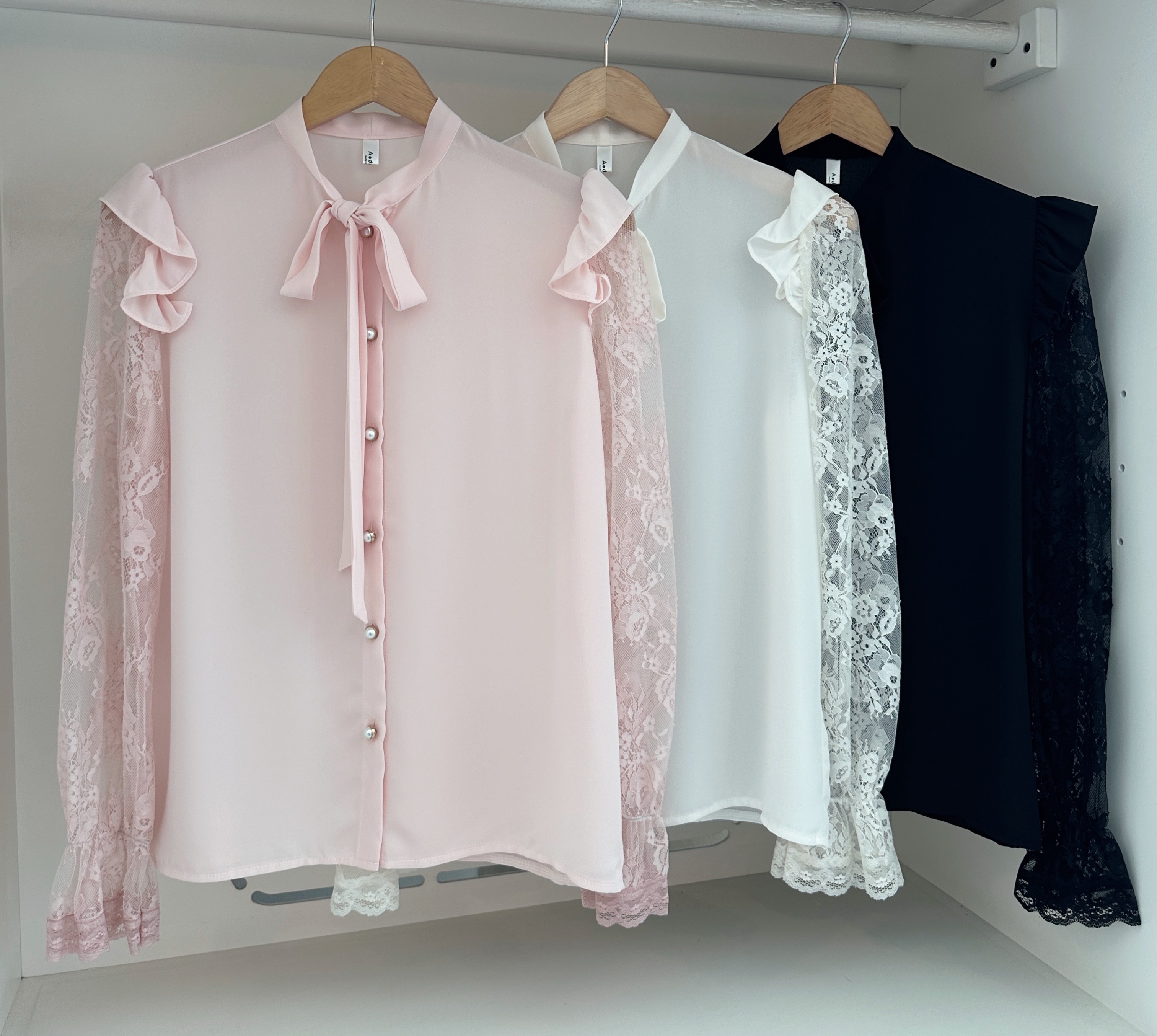 RIBBON FRONT LACE SLEEVE CHIFFON BLOUSE