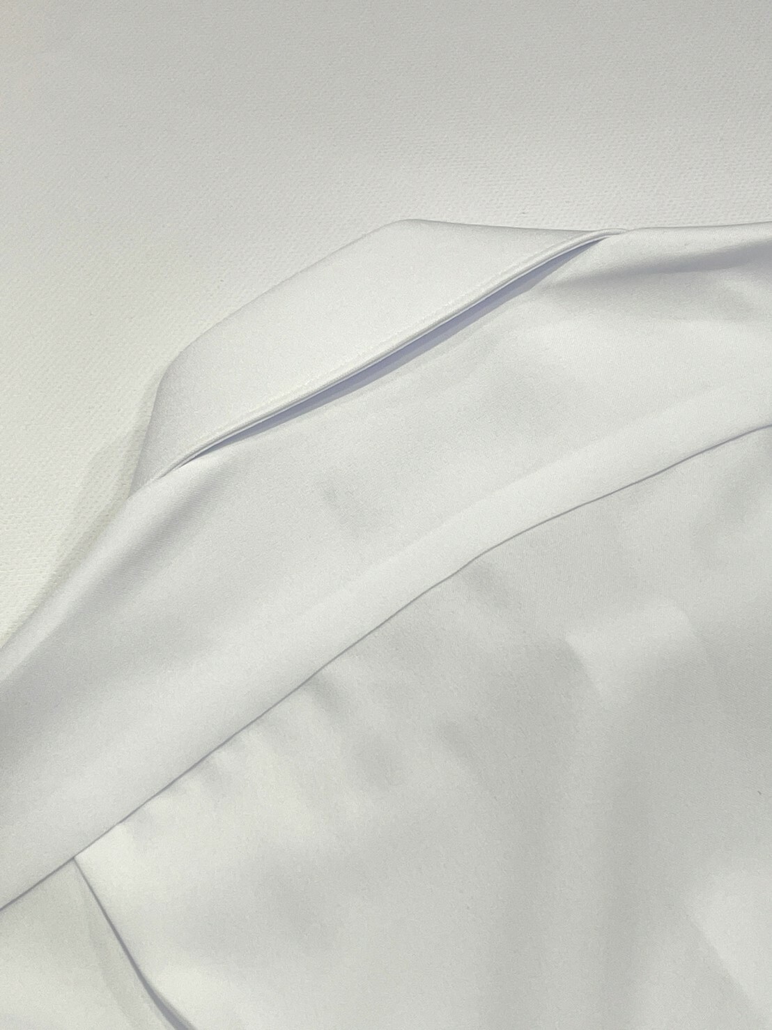 白色素面大尺碼男長袖襯衫9