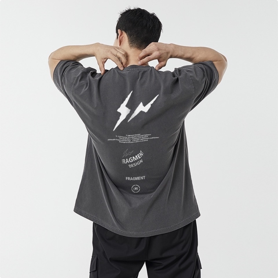 聯名 Dryworld X Fragment Design 胸口小閃電 背後標語大閃電 藤原浩 短袖 短T TEE J-RHML240T3023