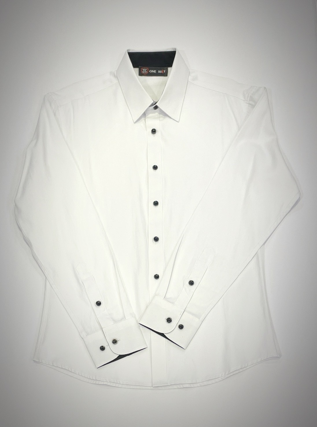 白色斜紋黑釦男長袖襯衫6