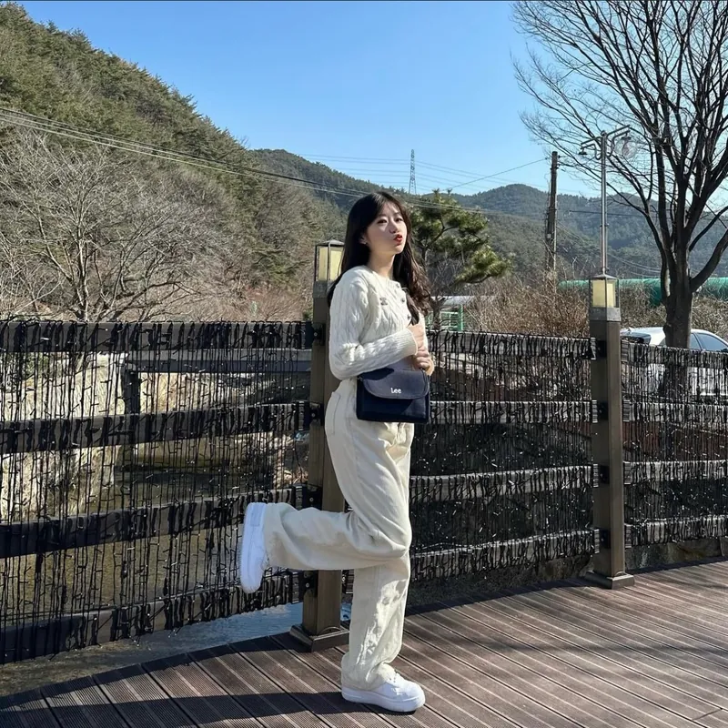 LEE 韓國限定 COTTON 斜孭袋 (3色)