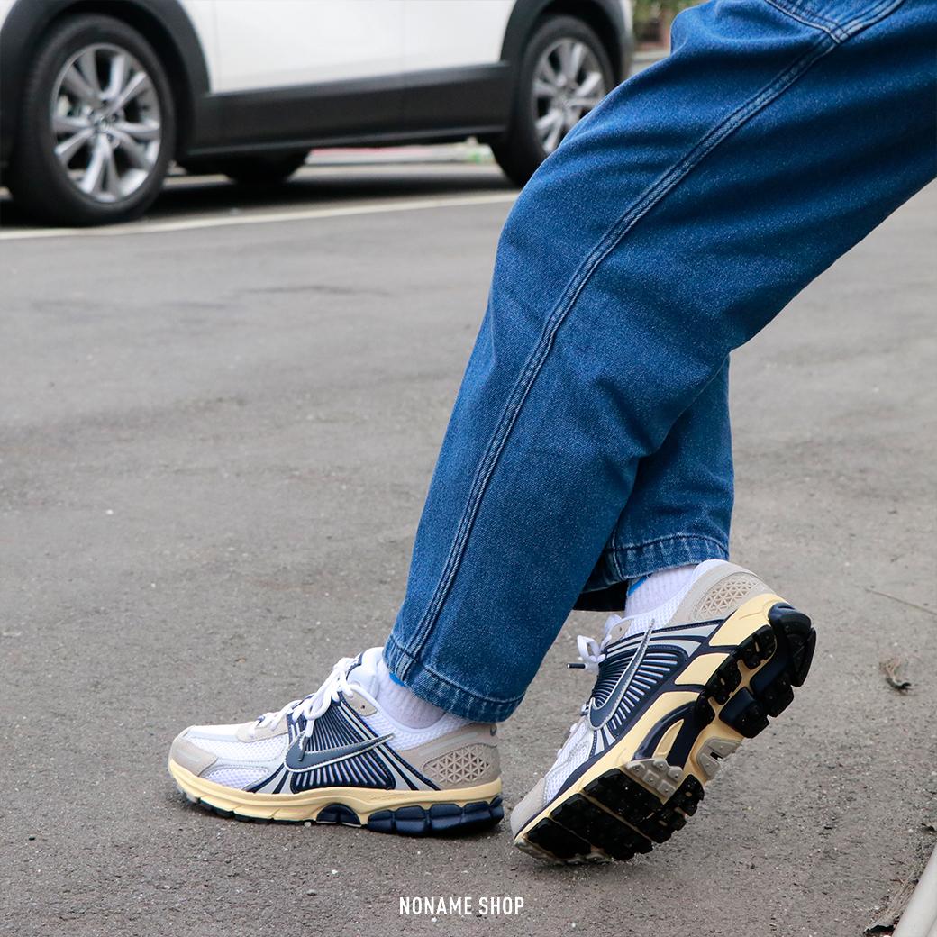 NIKE ZOOM VOMERO 5 復古 運動鞋 反光 閃電藍 (男款)