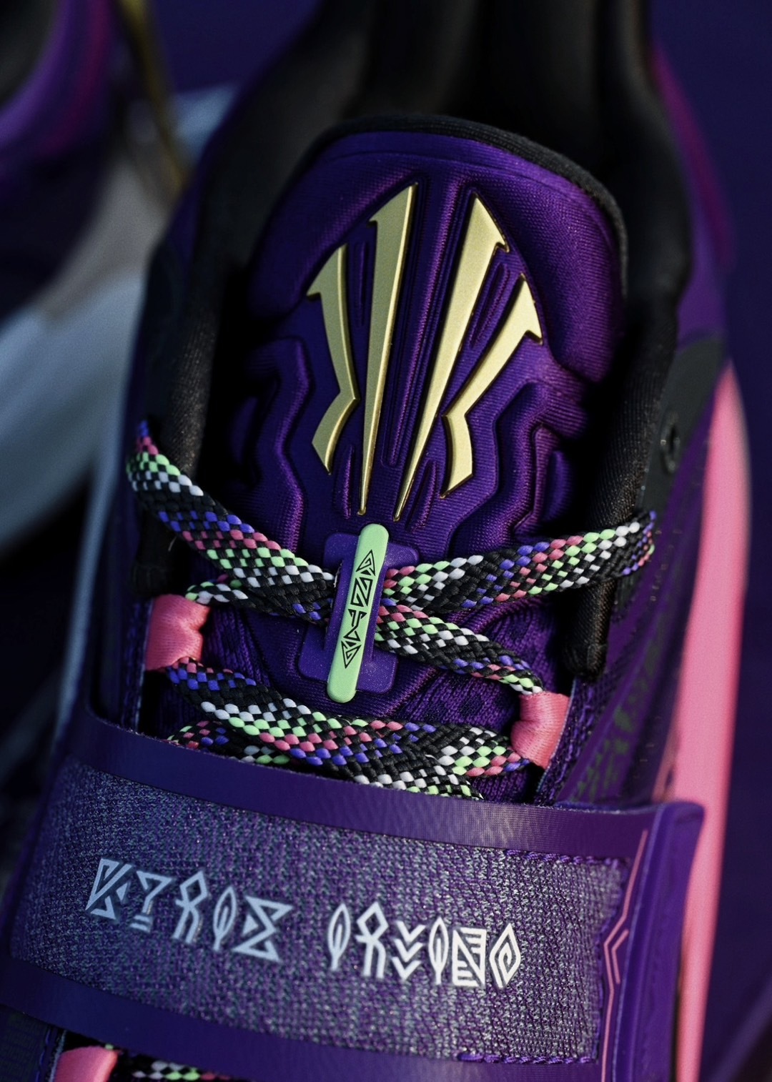 【代購】Anta 安踏 KAI1 IRVING 歐文一代“球場藝術家”氮科技 低筒 籃球鞋 紫色