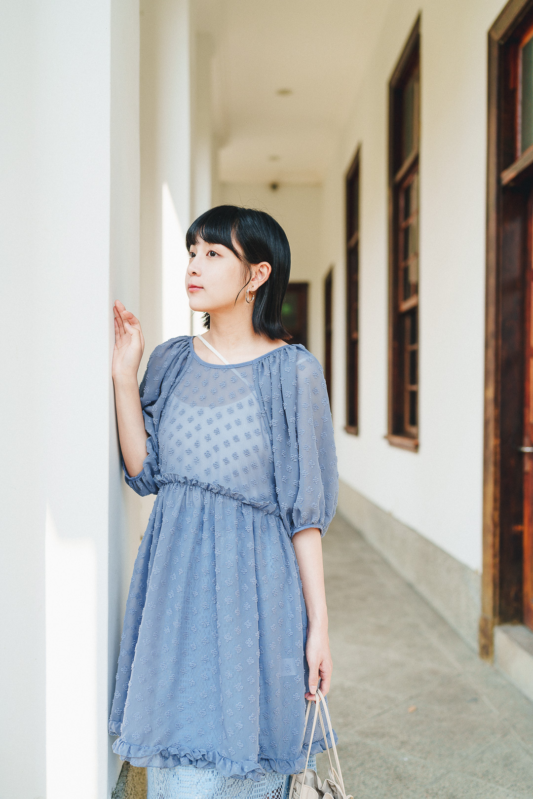 假日島花季！雙綁帶提花上衣(三色-莫蘭迪藍)