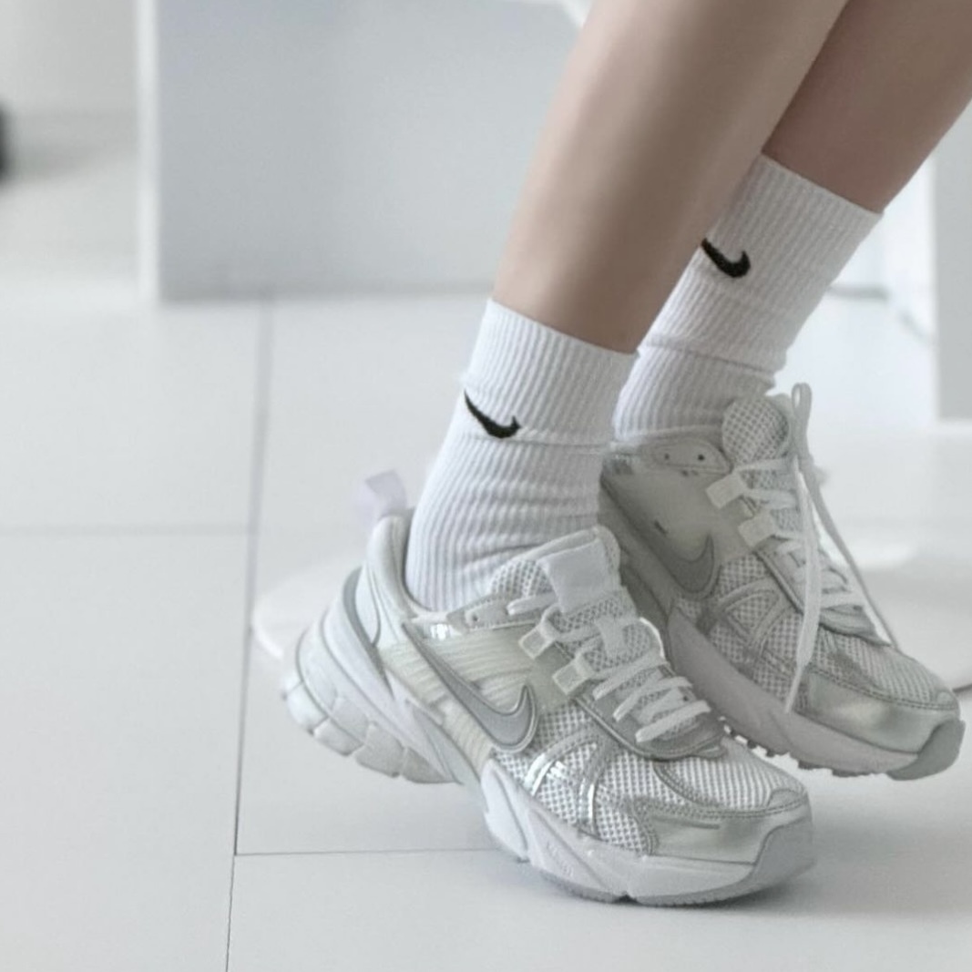 #現貨供應 NIKE V2K RUN RUNTEKK 透明銀白
