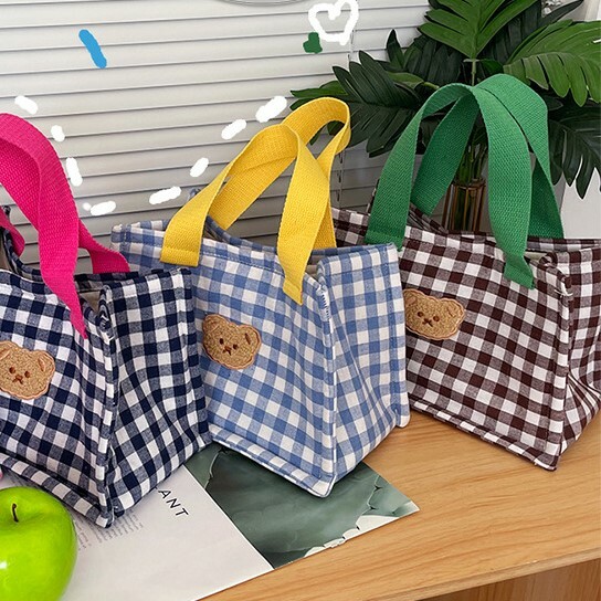 《3998》彩色格子刺繡小熊保溫便當袋