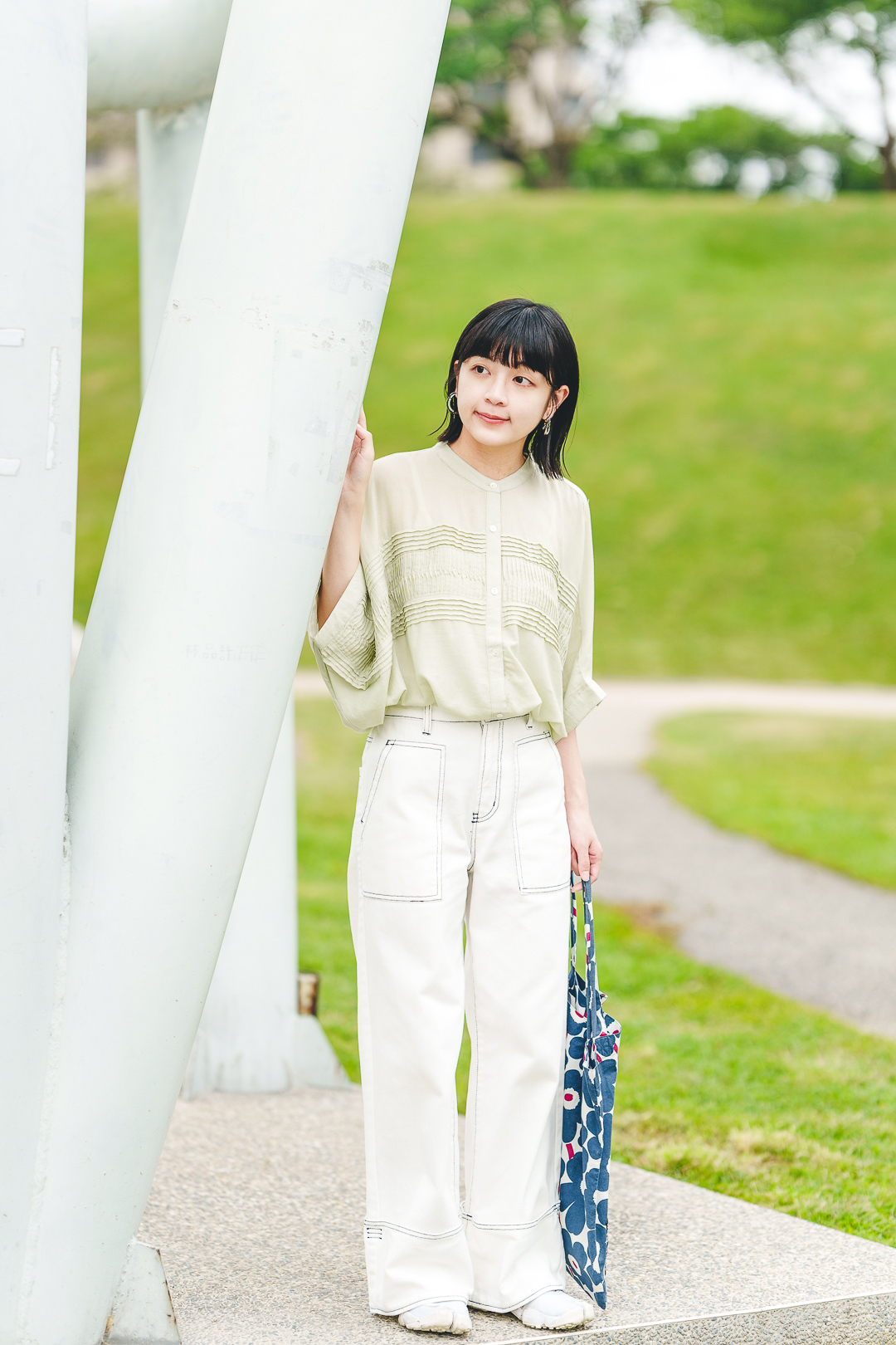 心說跟你走！下擺捲車線寬褲(三色-純白)