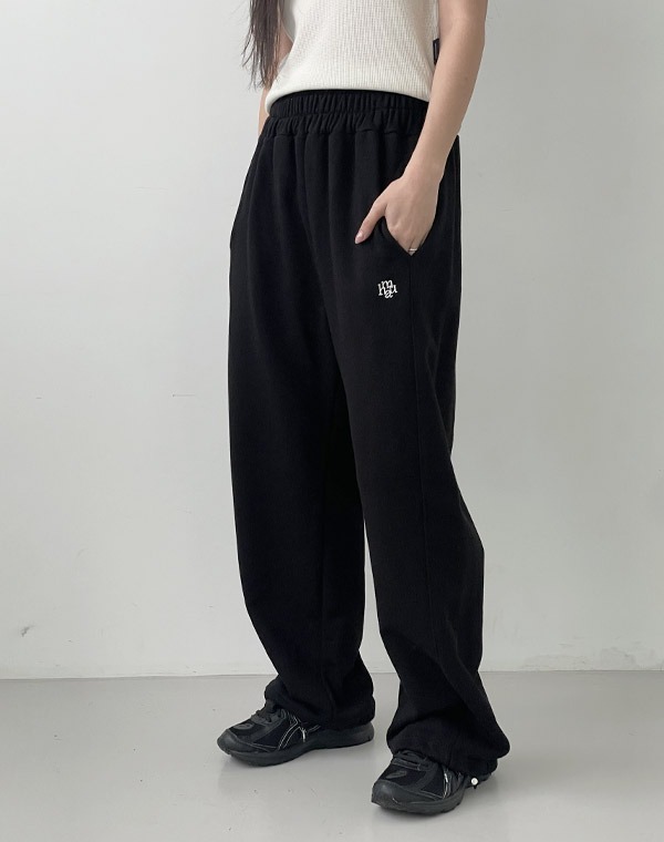 ●muahmuah● Stitch Logo String Jogger Pants Navy _MUP24101_ STITCH LOGO STRING JOGGER PANTS [NAVY] - muahmuah | 60