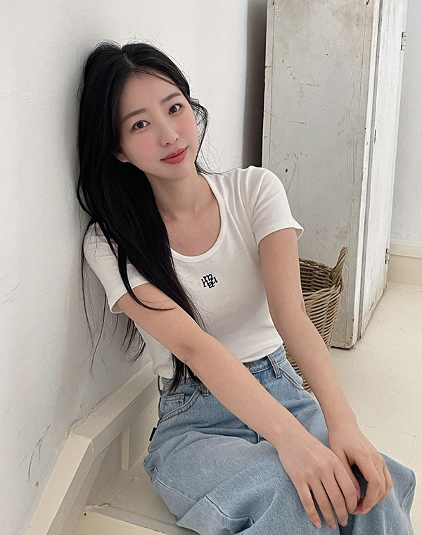 預訂｜MUAHMUAH Stitch U-neck Cotton Span Half T-shirt (4 COLOR)