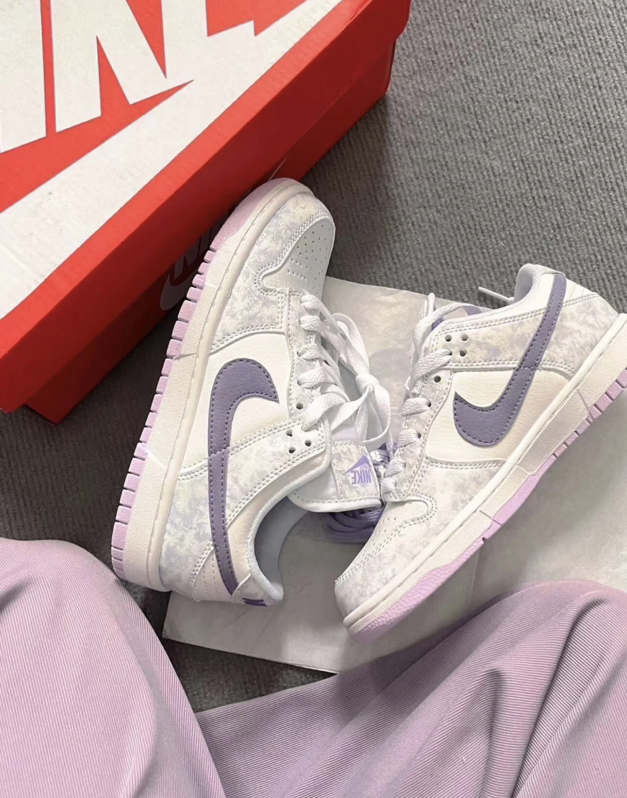 NIKE DUNK LOW 