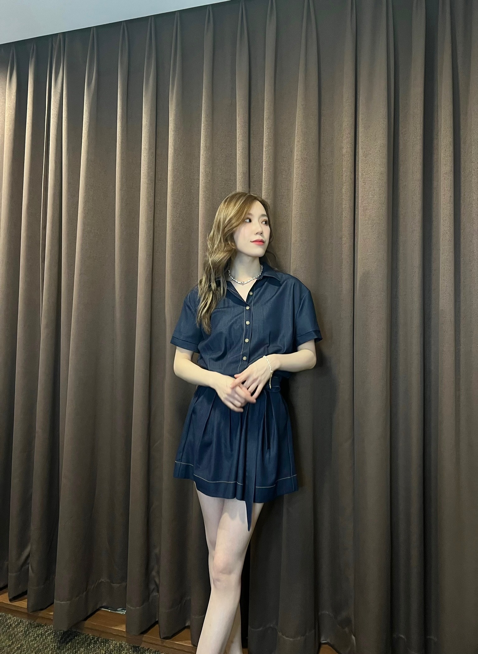 短袖翻領連身短褲